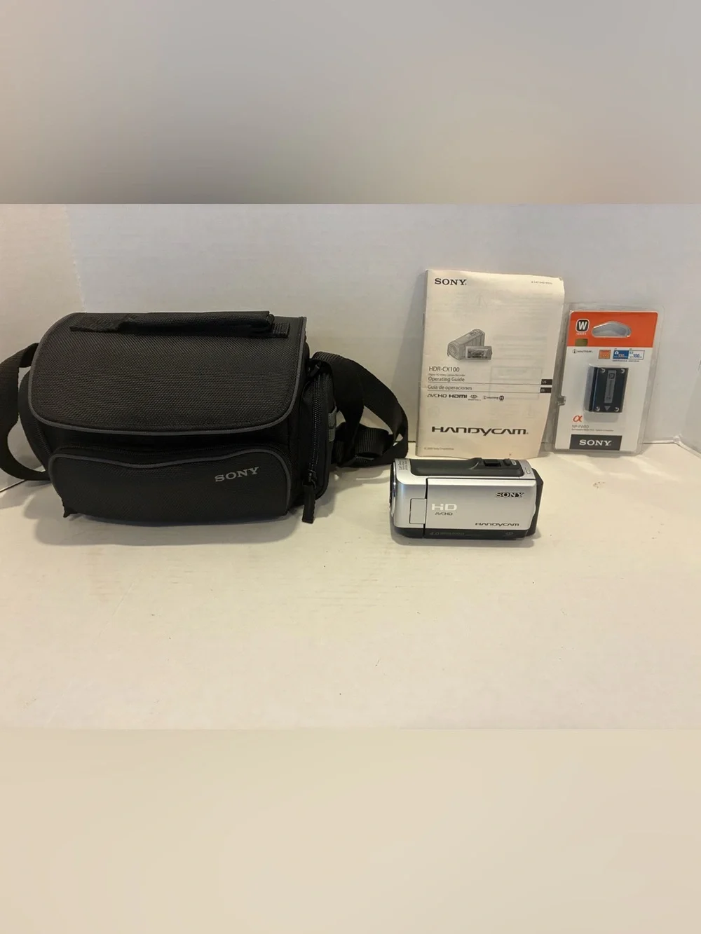 Sony HDR-XR100 HD Handycam Camcorder 80GB HDD Carl Zeiss + Case Charger Tested